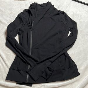 Lululemon size 6 sweater